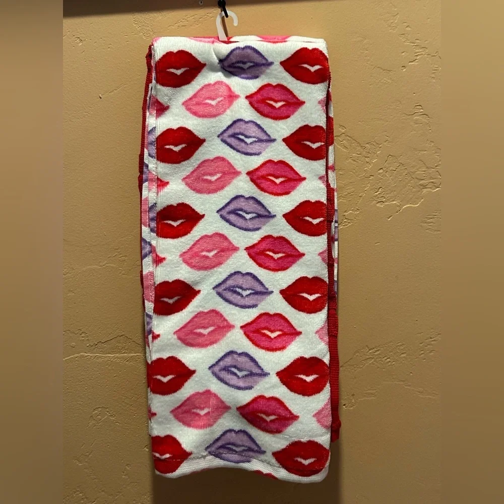 RACHEL ZOE Lip Print Set Of 3 Kitchen Towels